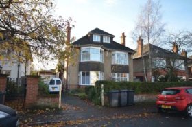 2 bedroom Flat to re...